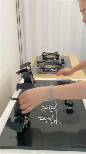 Black Titanium Steel High-Power Flip Stove Gas Stove Buying Guide Gas Stove and Range Hood..