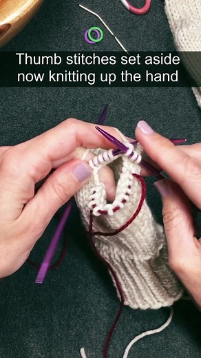 Easy Knitted Mittens: Step-by-Step Tutorial