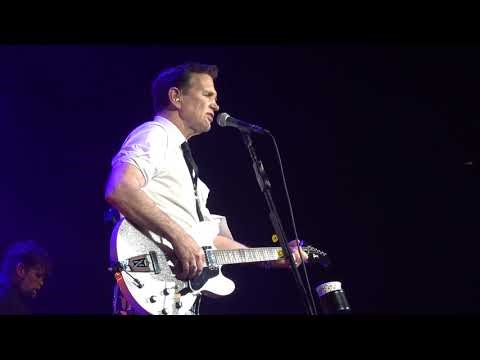 2025 Chris Isaak "Beautiful Homes"