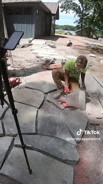 Comprehensive Guide to Flagstone Installation Techniques