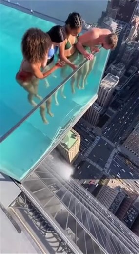 Unbelievable Rooftop Pool Moment Caught on Camera