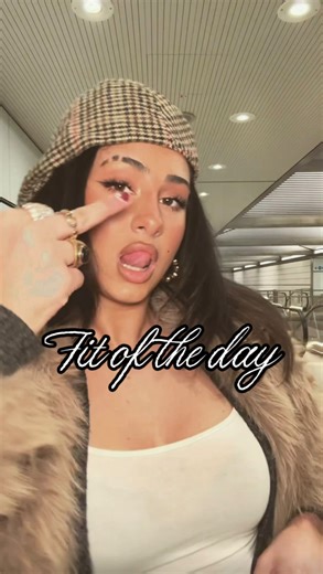 Liloo on Instagram: "Becau$e I’m from my own timeline #fashion #fashionista #ootd #styleinspo #streetwear"