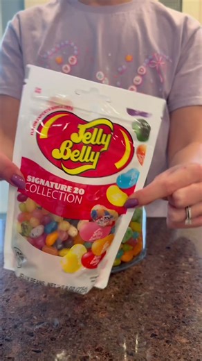 Making a spring candy salad!! #candy #jellybeans #disney #disneystyle
