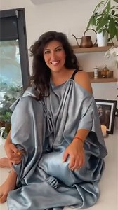 460K views · 16K reactions | Amores, necesito de su ayuda, todavía no tenemos el nombre de la baby, si a ustedes se les ocurren, ¡déjenmelos en los comentarios!  Disfruten de este video, que les cuento un poquito más sobre el embarazo. 擄懶 | Ana Victoria | Facebook