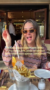 Duas amigas pedem dois drinks e uma batata frita? Fofoca começa