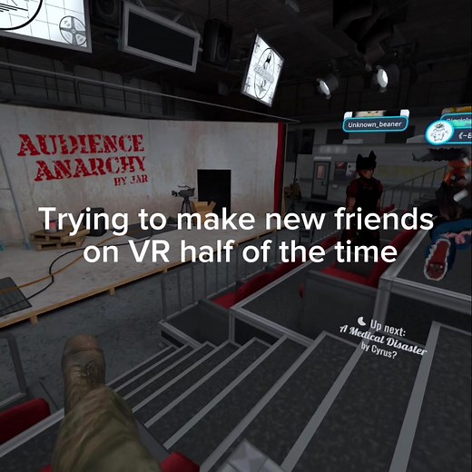 Exploring Oculus Menu in VR Chat