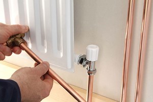 How To Keep Copper Pipes Shiny? [Plus Natural Methods & Oxidation Prevention] - uooz.com