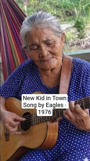 New Kid in Town Song by Eagles ‧ 1976
