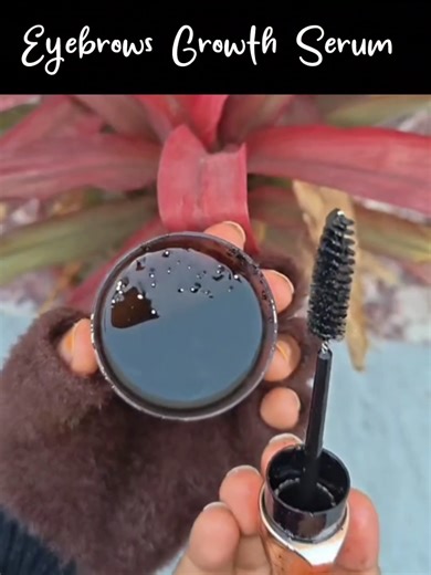 DIY Eyebrow and Eyelash Growth Serum Recipe
