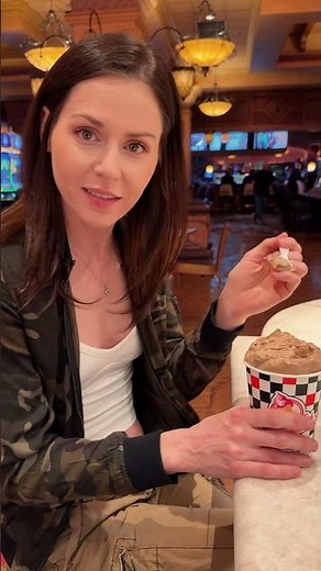 Vegas Food SCAM: I Tried the Nielsen's Custard "Legend" And It's A Tourist TRAP