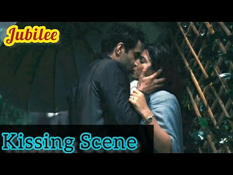 Wamiqa Gabbi Kiss Jubilee 💋 || Jubilee Web Series Kissing Scene 🔥|| Wamiqa Gabbi Kissing Scene 💞