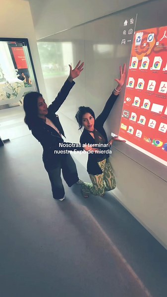 Aplauso, Aplauso, Aplauso: El Video de las Amigas en la Uni 😏