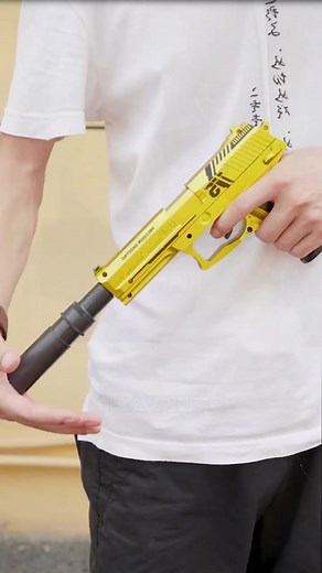 Men's Model Gun Toy Gift - Fun Shell Throwing & Target Shooting