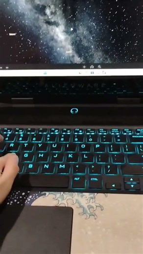 how to use keyboard in universe sandbox