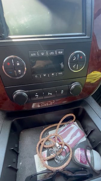 Watch Dash button repair kit on Amazon Live