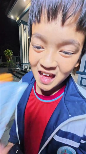 Eating chicken feet at Mrs. Tuyet's - the taste of life #shorts