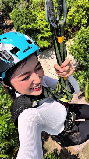 Zip lining in Myanmar 🇲🇲😆 | zip up jacket