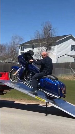 customers first time loading with his loadall ramp