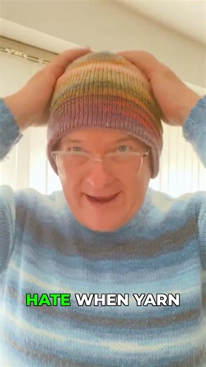 Knitting machine magic: hat & scarf that actually coordinate #satisfying #diy