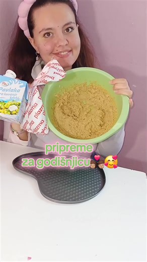 Recept za tortu s plazmom i jagodama