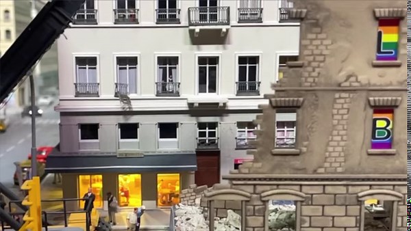 🎵I came in like a wrecking ball 🎶 | Mini World Lyon