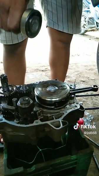 Motorcycle Engine Repair Guide: Tips and Techniques