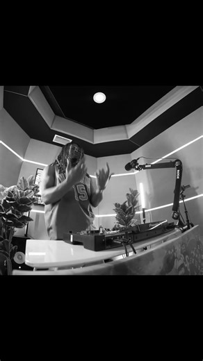 jumpman // metro spider #maycetomlin #clubsantana #djset