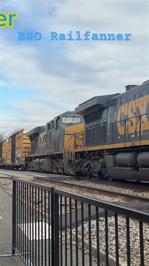 Csx M409 passes Ashland with a Rebuild and friendly crew