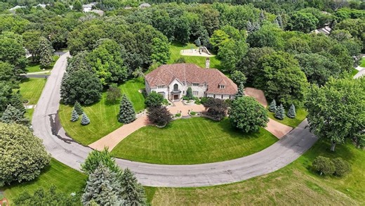 Peek inside a one-of-a-kind $1.1 million luxury home on the market in St. Cloud