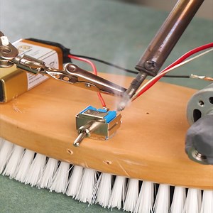 317K views · 728 reactions | Best Way to Keep your Axe Sharp Thanks for watching! Please be aware that this video is for entertainment purposes only and techniques shown should not be attempted at home! | Awesome | Facebook