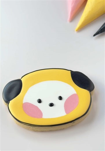 Chimmy Cookie Decorating: A BT21 DIY Adventure