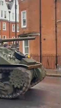 Driving a WW2 Sherman Tank in London