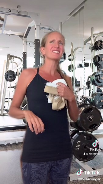 Younger guys at the gym #gymlife #fyp #foryou #college #cougar #cougartok #awkward #datingfail #cougars #gymlife