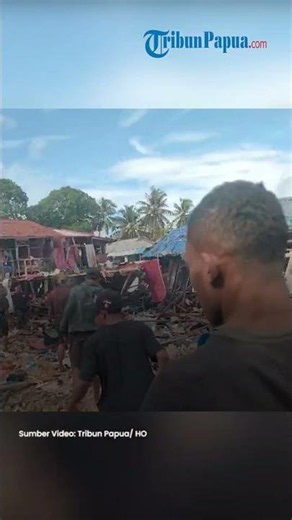 A suspected World War II bomb explosion in Biak, Papua, kills five people.