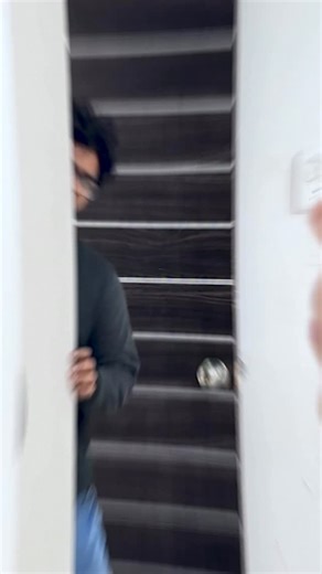 SimpleGhar Telugu on Instagram: "Stylish + Secure 🔒 | Smart Pop-Up Wallet Smart Pop-Up Wallet - https://amzn.openinapp.co/de7pt #smartwallet #rfidwallet #popupwallet #leatherwallets #slimwallet MagneticWallet"