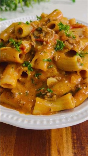 Simple Creamy One Pot Ground Beef Pasta Recipe: Perfect for Weeknights