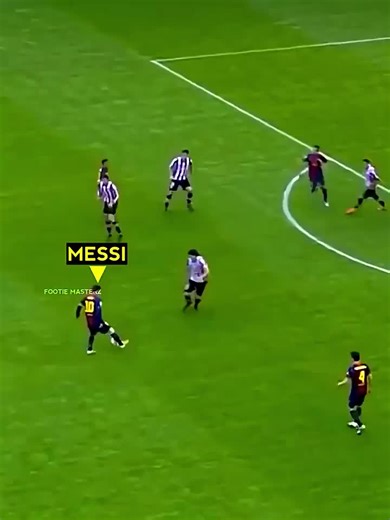 Messi's Legendary Reactions on the Football Field