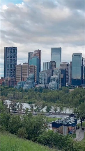 Calgary Downtown City View 🏙️🇨🇦