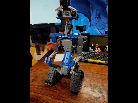 LEGO MOC 42140 Johnny 5 (design by AltBrickitect)