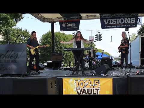 String of Pearls performing "One Way Out" by The Allman Brothers Band