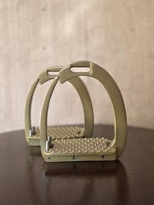 Quick Release Aluminum Safety Stirrups: Horse Riding Equestrian - 4.0" & 4.75" - Etsy Canada