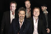 Level 42: Best songs, Albums and Concerts - Mozaart