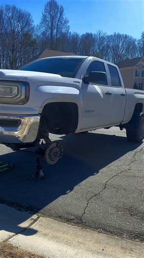 Building a Custom Loaded Truck: Tips and Tricks