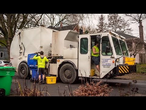 Lodal EVO MAG-20 Garbage Truck w/ Custom Glass Recycler