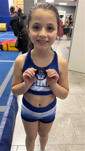 🚨 NEW SKILL ALERT🚨 Eliana from Tiny Tiaras got her bridge kick over today!! Way to go!💙👑 | SI SPIRIT