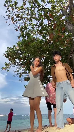 Captivating Beach Fashion: Styles to Embrace This Summer