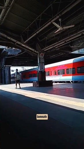 Howrah Station #train #railvlogger #trainjourney #railway #indianrailways