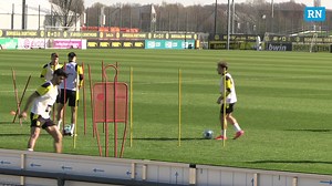 4.8K views · 235 reactions | ⚽️ In Brackel rollt wieder der Ball - der BVB bereitet sich auf das Bundesliga-Heimspiel gegen Frankfurt vor.  Wir blicken im Video hinter die Kulissen: https://bit.ly/2PMcjnm (Schnitt: Groeger) | Borussia Dortmund - BVB | Facebook