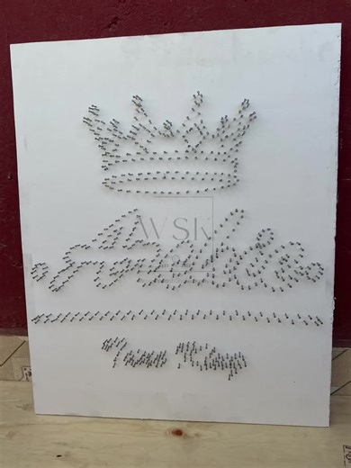 Introducing the Archie String Art masterpiece! 👑✨ Featuring a golden crown, the name 'Archie,' and the title 'Tune King'—perfectly celebrating a love for music. This design is available as a custom order, tailored just for you or your loved ones! 🎶🧵 #woodandstringartkenya #CustomStringArt #personalizeddesigns #fyp #custommade #stringart