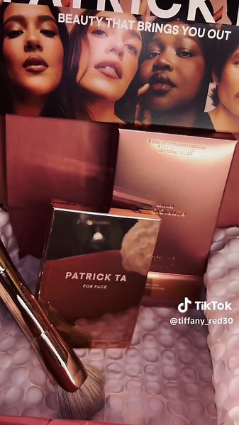 Gorgeous Patrick Ta Blush Unboxing Experience